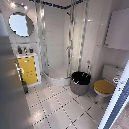 Moderne Avec Climatisation Et Parking Proche - Fr-1-731-132 Apartamento